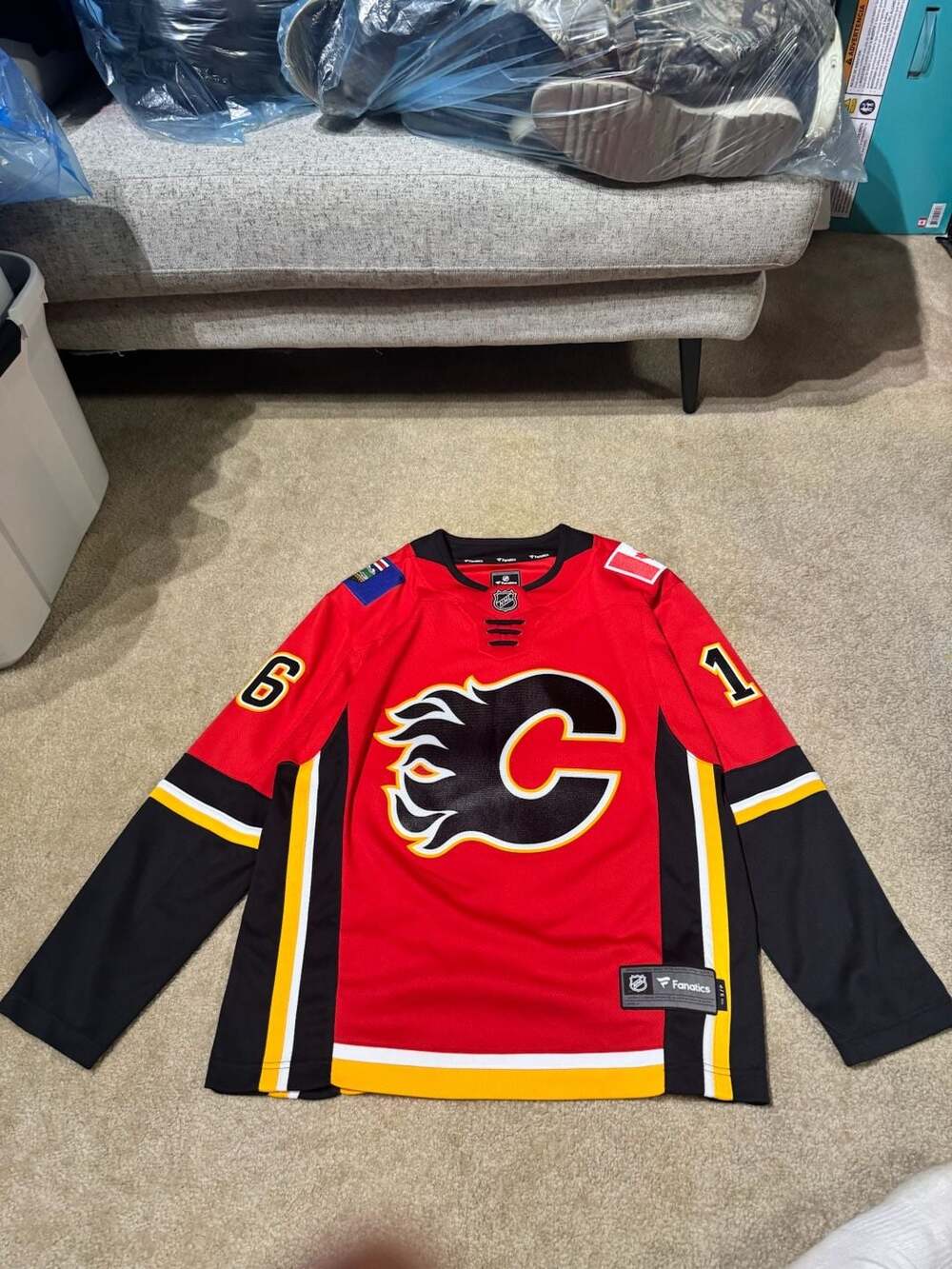 Fanatics Calgary Flames NHL Jersey Size S